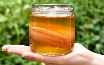 Диетолог рассказала, какой напиток поможет не разжиреть