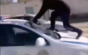 В Узбекистане подросток попрыгал на машине ДПС и наказал отца деньгами
