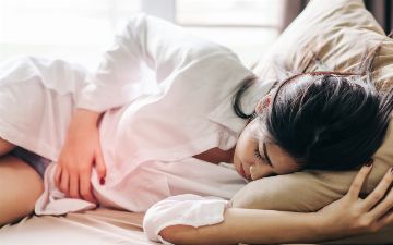 О чем может сигнализировать болезненная менструация — ответы акушеров