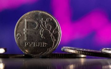 Рубль полностью восстановился по отношению к суму