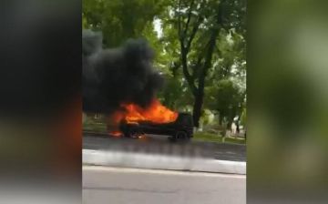 В центре Ташкента загорелся «Гелик» — видео