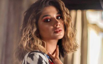 Лео 17 заявила, что скучала по «диким взглядам» пока была в Дубае 