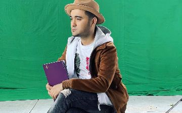 Шохруххон дает возможность поклонникам спеть с ним дуэт – видео