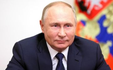 Путин поздравил Шавката Мирзиёева и народ Узбекистана с Днем победы