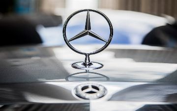 Посмотрите на первое официальное изображение Mercedes-AMG SL от Maybach