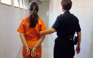 На российском телеканале запустят передачу «Отсидевшая в 16» – фото