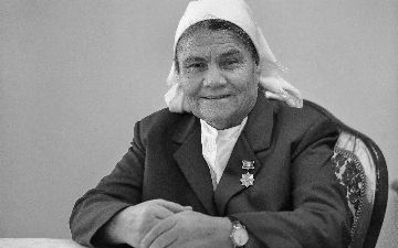 Умерла герой Узбекистана Лола Муротова 