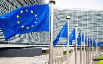 Евросоюз введет санкции против 80 российских олигархов