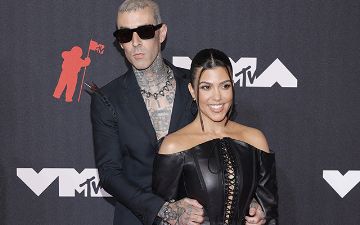 Поклонники уверены, что Кортни Кардашьян беременна – фото