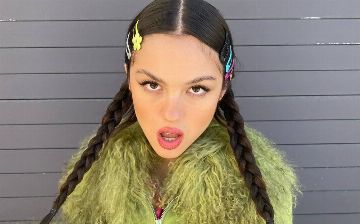 Американская певица Оливия Родриго исполнила хит российской группы «Тату»