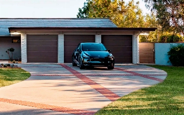 Tesla внедрит услуги экспресс-обслуживания электрокаров