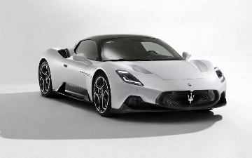 Maserati сообщила о гоночной модификации своего спорткара MC20