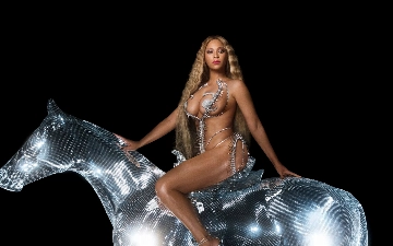 Альбом Бейонсе слили в сеть до релиза — это самая масштабная утечка года