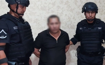 В Андижане вооруженный мужчина взял в заложники врача