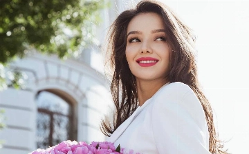 Хуснору Шодиеву захейтили за короткое платье – фото