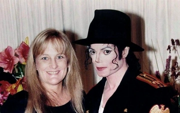 Бывшая жена Майкла Джексона до сих пор не может смириться с его смертью и считает себя виноватой