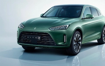 Huawei показал свой первый электромобиль