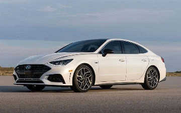 В сети появились фотографии обновленной Hyundai Sonata