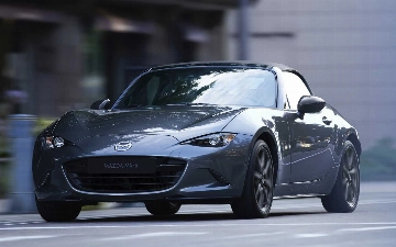 Mazda работает над гибридной версией MX-5