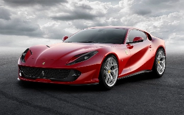 На дорожных тестах заметили обновленный Ferrari 812 Superfast