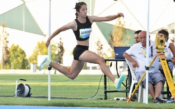 Легкоатлетка Шарифа Давронова завоевала «золото» Чемпионата Азии