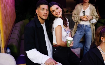 Кендалл Дженнер поделилась редким снимком с парнем