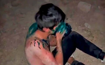 В Ташкенте трое парней похитили и избили закладчика наркотиков — видео (18+)