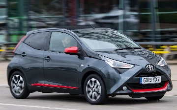 Toyota показала лимитированный кроссовер Aygo X Air Edition