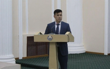 Районного хокима Каракалпакстана поймали на взятке в 100 млн сумов