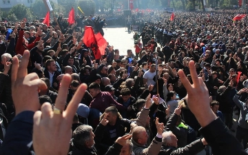 В Албании проходят массовые антиправительственные протесты 
