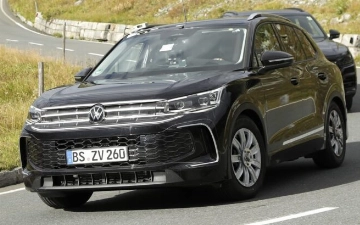 Обновленный Volkswagen Tiguan сфотографировали во время дорожных испытаний