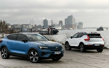 Volvo серьезно обновила кроссоверы XC40 и C40