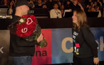 Узбекистанец сделал предложение своей девушке на концерте Jah Khalib — видео