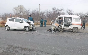 В Фергане сотрудник ОВД спровоцировал ДТП, пострадали пять человек