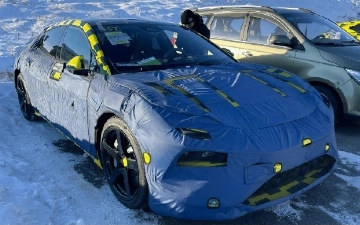 Фотошпионы показали, как выглядит салон электромобиля Lotus Type 133