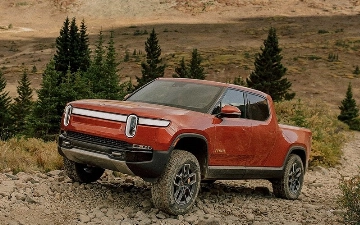 Электромобили Rivian будут менее мощными