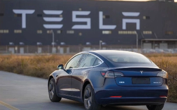 Цены на подержанные Tesla резко падают