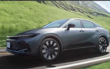 Toyota поставила цену на модель Crown