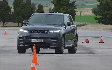 У Range Rover Sport не получилось нормально пройти лосиный тест
