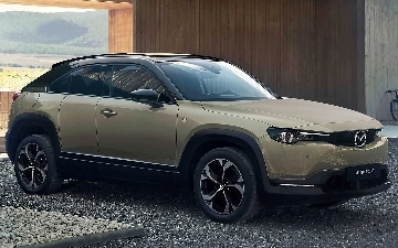 Mazda презентовала новый кроссовер MX-30 e-Skyactiv R-EV
