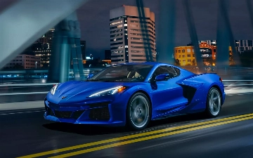 Chevrolet презентовал Corvette E-Ray