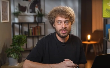 «Мог бы со мной прогуляться, все равно уволили» — блогер Илья Варламов прокомментировал отставку Артыкходжаева