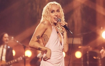 Трек Майли Сайрус о расставании установил рекорд на Spotify