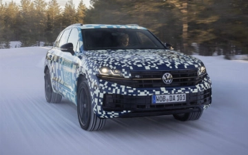 Volkswagen показал экстерьер и салон обновленного Touareg