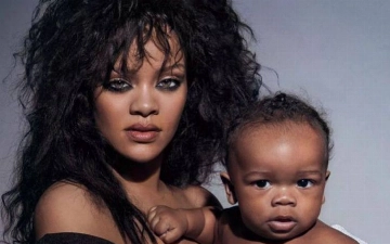 Рианна впервые снялась с сыном для обложки Vogue