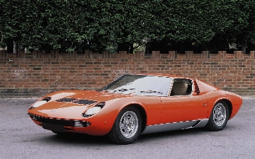 В Lamborghini напомнили о модели Miura