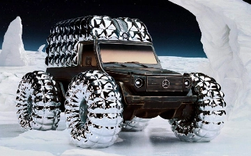 Mercedes-Benz и Moncler презентовали необычный внедорожник-пуховик