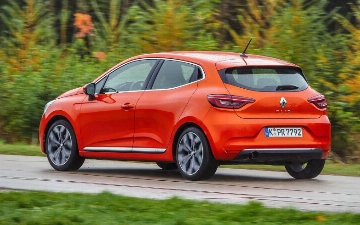 Новый Renault Clio сфотографировали во время рекламных съемок
