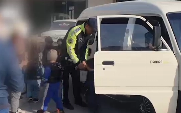 В Намангане водитель Damas одновременно перевозил 25 детей (видео)