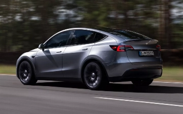 Более 120 тысяч Tesla Model Y могут отозвать из-за серьезной ошибки
